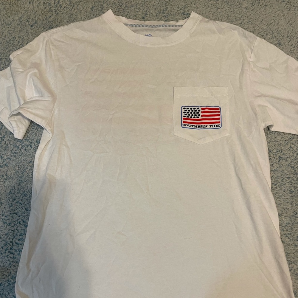 Southern Tide T shirt